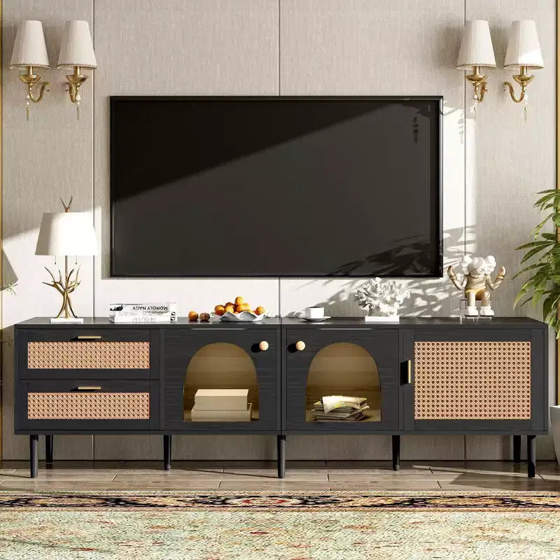 Mobile TV in Rattan con 3 Ante e 2 Cassetti, Tavolo Consolle Media effetto Rattan per TV fino a 80 pollici, Mobile TV per Soggiorno Nero