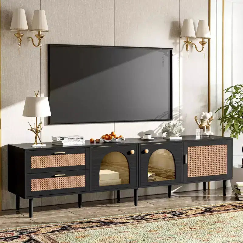 Mobile TV in Rattan con 3 Ante e 2 Cassetti, Tavolo Consolle Media effetto Rattan per TV fino a 80 pollici, Mobile TV per Soggiorno Nero