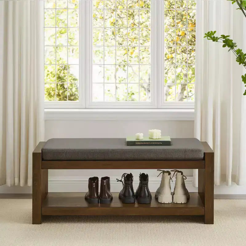 Panca Accent con scarpiera a ripiano inferiore, panca imbottita, panca moderna e compatta da fondo letto con contenitore